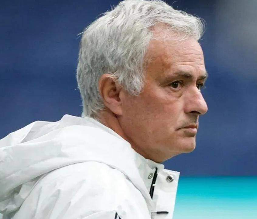 2-1绝杀！穆帅争冠起死回生：本菲卡26轮不败，差榜首4分有望逆袭